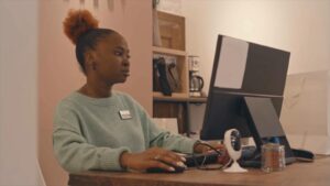 WATCH:  Gender pay gap widens for 2nd year in a row