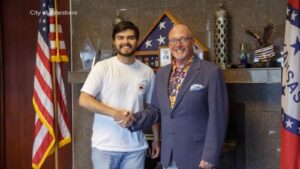 WATCH:  Meet one ‘friendly neighbor’ who saw someone in need